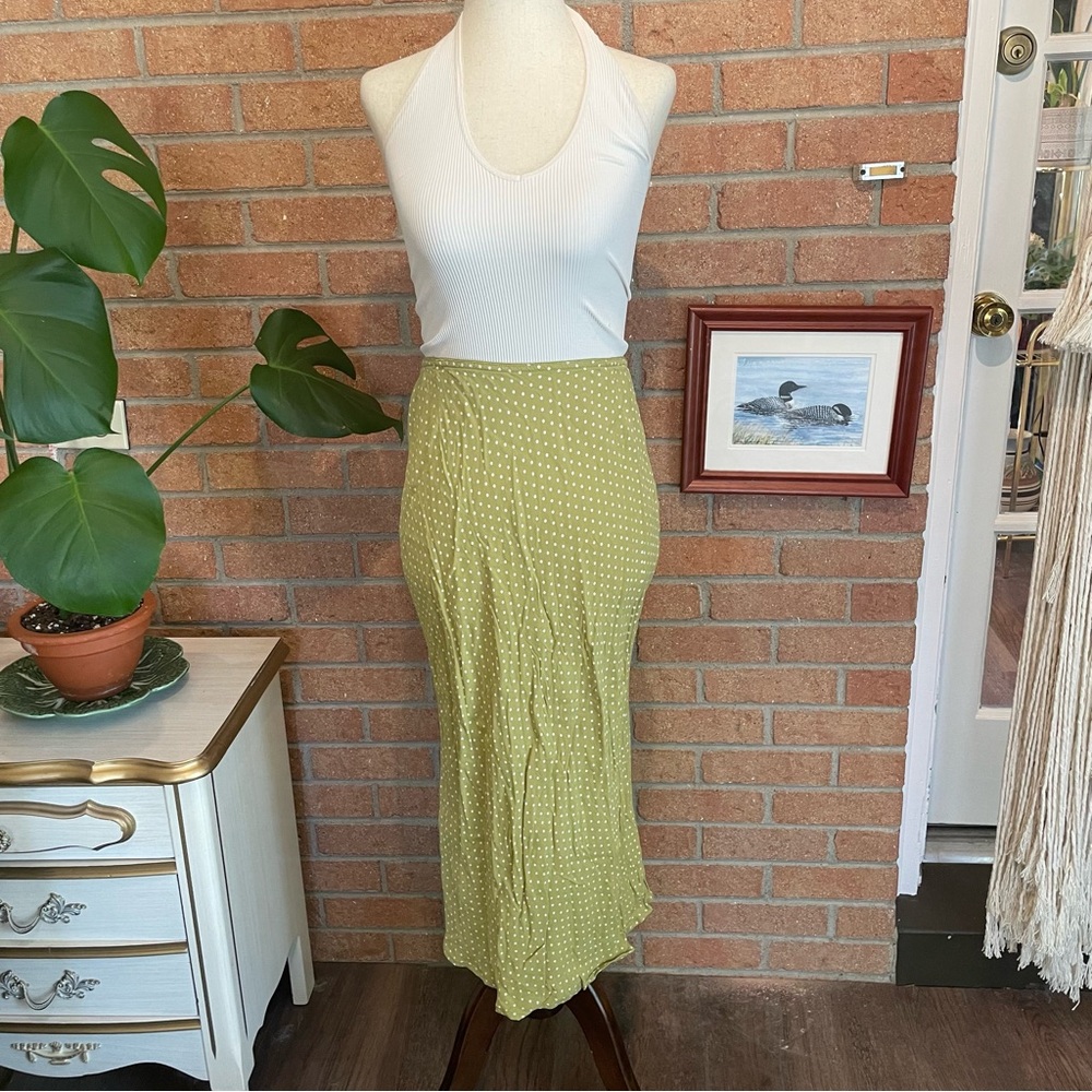 Eddie Bauer Green Polka Dot Midi Skirt Size 6 Petite